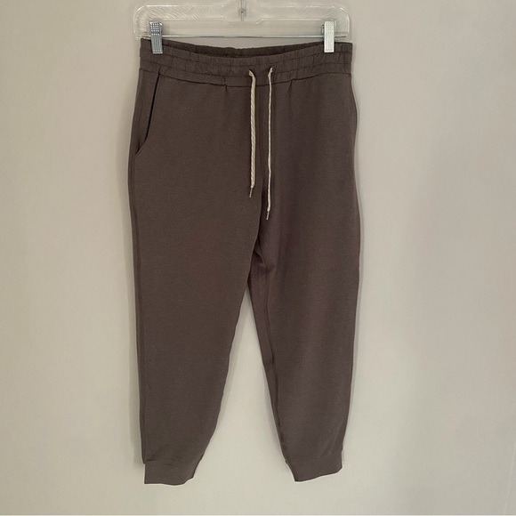 Vuori Performance Jogger Pants - NWOT - S# VW303 - Picture 5 of 5